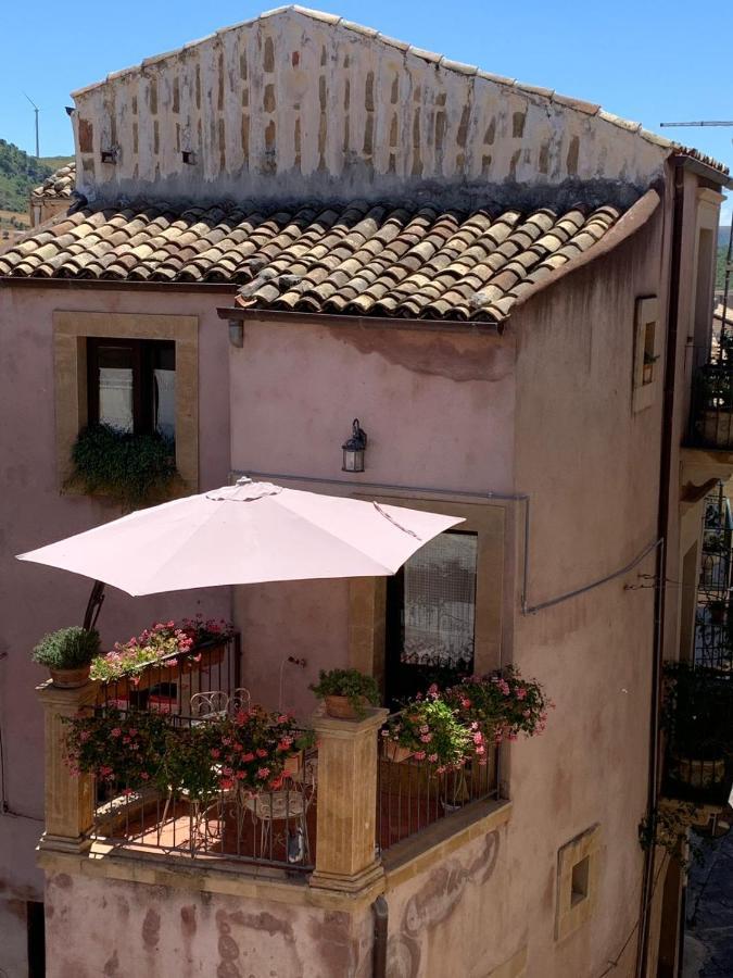 B&B Mugnos Charme Living Licodia Eubea Exterior photo