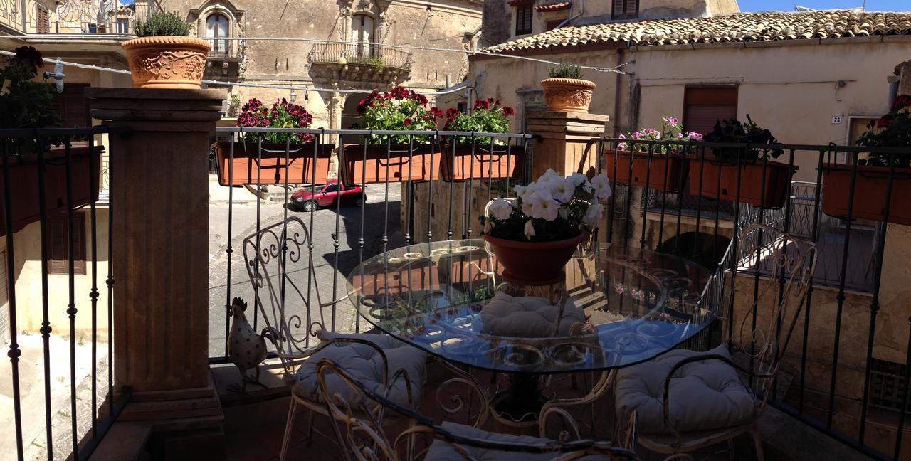 B&B Mugnos Charme Living Licodia Eubea Exterior photo