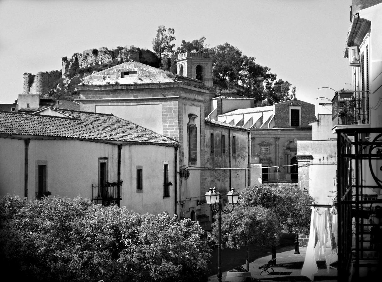 B&B Mugnos Charme Living Licodia Eubea Exterior photo